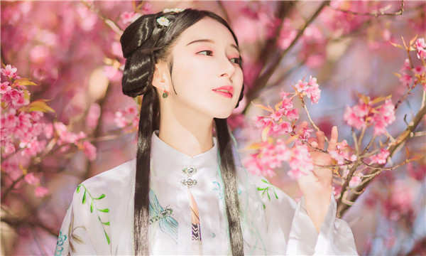 名山供卵试管婴儿：助您实现家庭梦想的科学方案